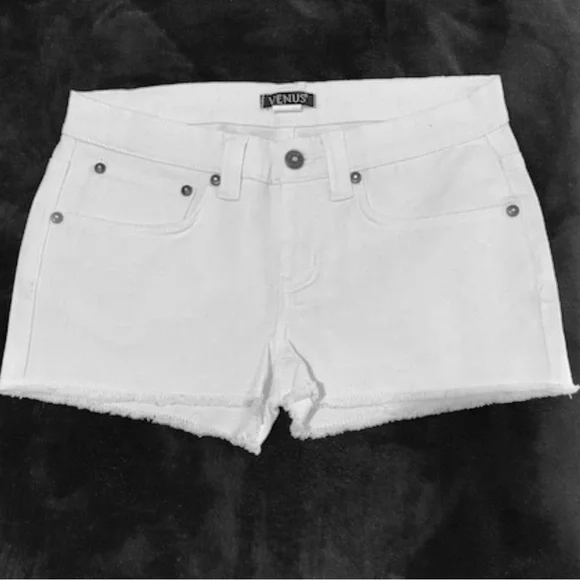 VENUS Cutoff White Jean Shorts, Size 4 - Picture 6 of 11